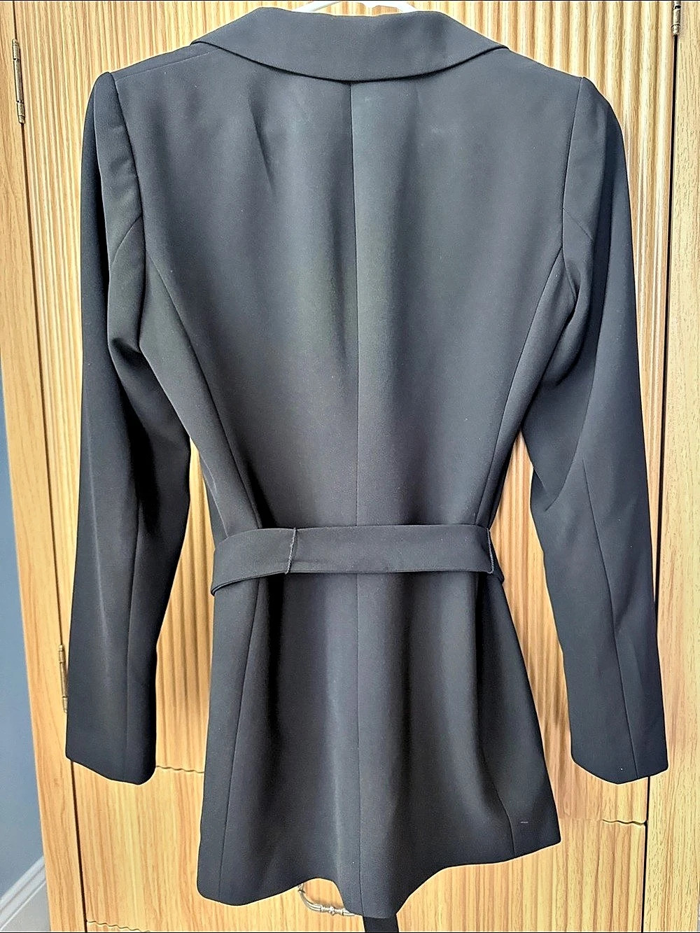 White House Black Market Belted Black Wrap Blazer Size 4 Like New - Picture 2 of 4